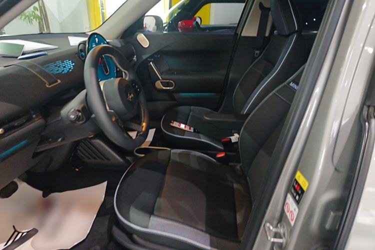 Used MINI Electric ACEMAN 2024 E Classic Edition Left Front Seat