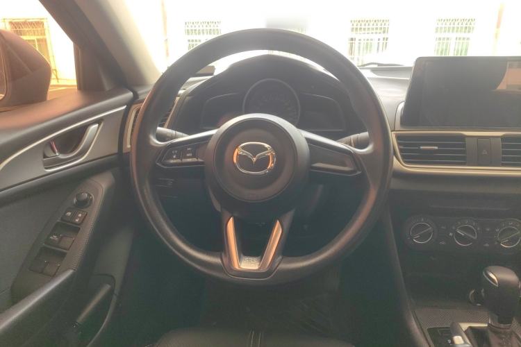 Used Mazda 3 Axela 2017 Sedan 1.5L Automatic Comfort Model Emission Standard China V Steering Wheel