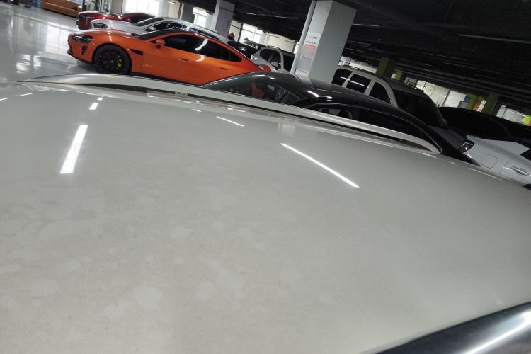 Used Volkswagen Gran Lavida 2015 1.6L Automatic Fashion Edition Roof