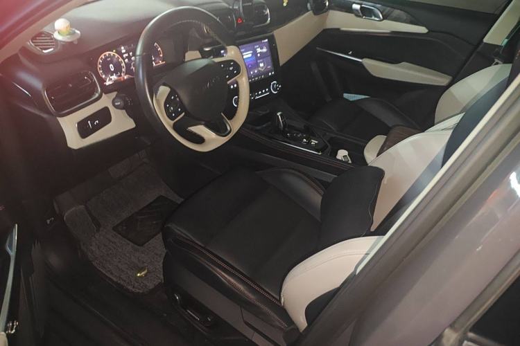 Used Lynk & Co 02 2022 1.5T DCT Shine Pro
