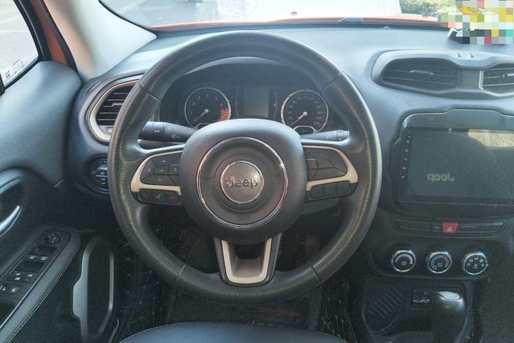 Used Jeep Renegade 2017 180T Automatic High-Energy Version
