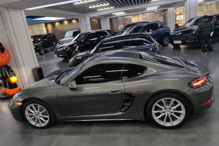 Used Porsche 718 2020 Cayman 2.0T
