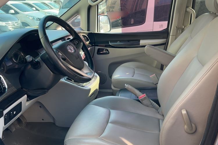 Used JAC Refine M5 2014 1.9T Diesel Manual Business Edition
