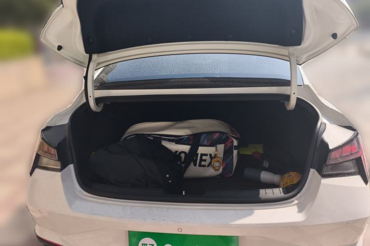 Used Hyundai Elantra 2022 1.5L CVT LUX Prestige Edition
