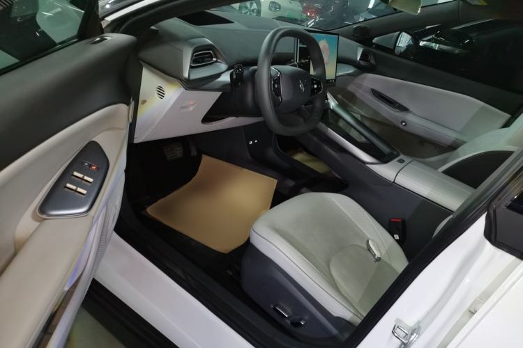 Used ARCFOX Alpha S5 2025 560MAX 185kW