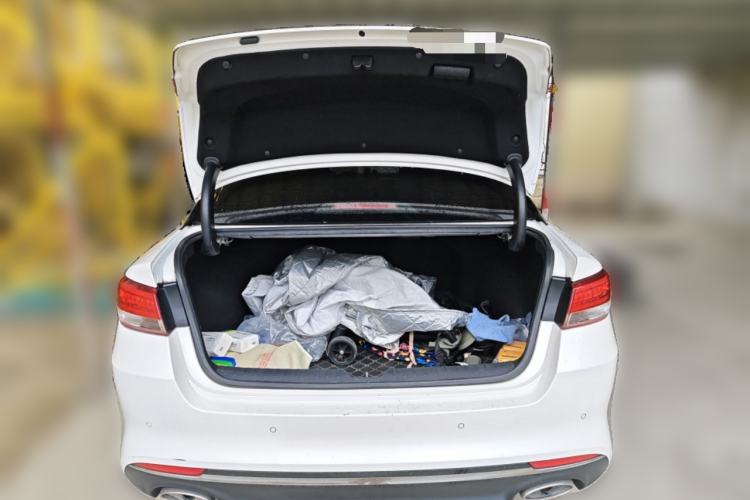 Used Kia K5 2017 2.0L Automatic 15th Anniversary Special Edition LUX Trunk