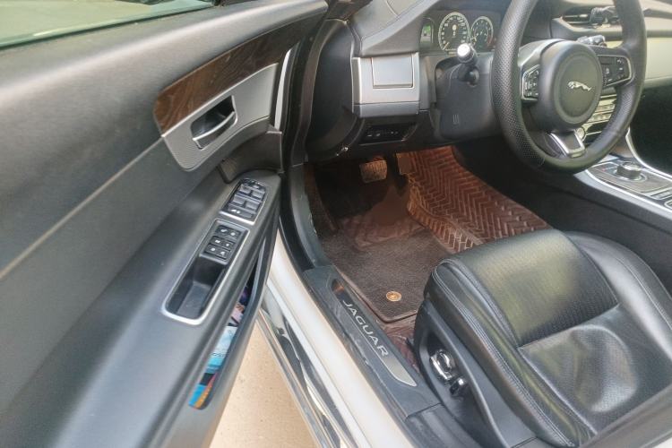 Used Jaguar XFL 2017 XFL 2.0T 240PS Premium Edition