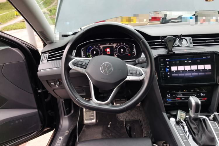 Used Volkswagen Magotan GTE Plug-in Hybrid 2022 GTE Luxury Model Steering Wheel