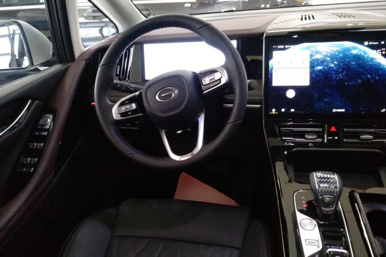 Used GAC Trumpchi M8 2024 Master Series 400T Prestige Edition Steering Wheel