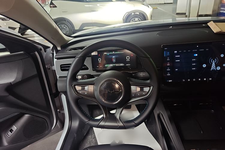 Used BYD Seal 06 New Energy 2026 DM-i Ultra-Enjoyment 128KM Luxury Edition Steering Wheel