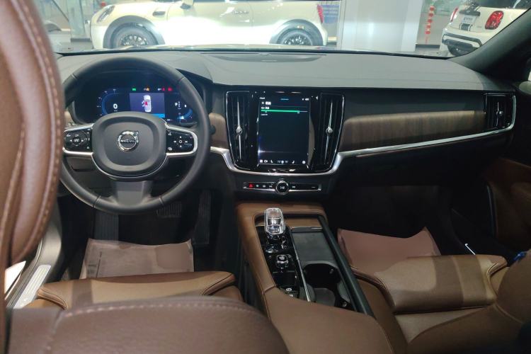 Used Volvo S90 2023 B5 Zhiyuan Luxury Edition