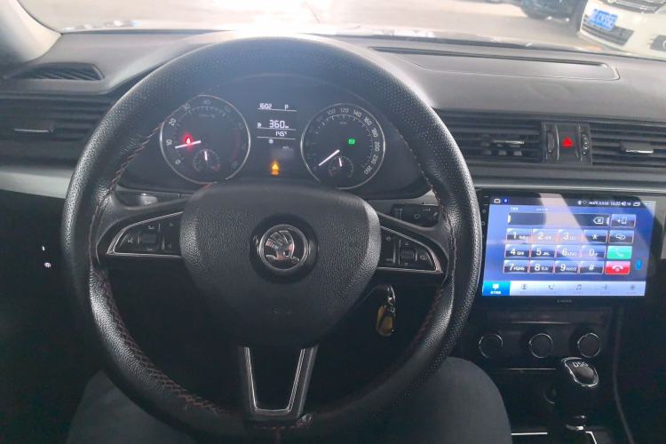 Used Skoda Superb 2016 TSI330 DSG Innovation Edition
