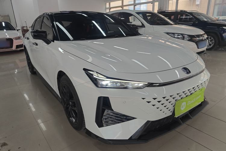 Used CHANGAN UNI-V 2024 1.5T Luxury Edition