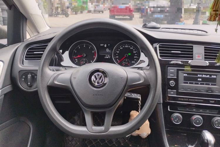 Used Volkswagen Golf 2018 1.6L Automatic Fashion Model