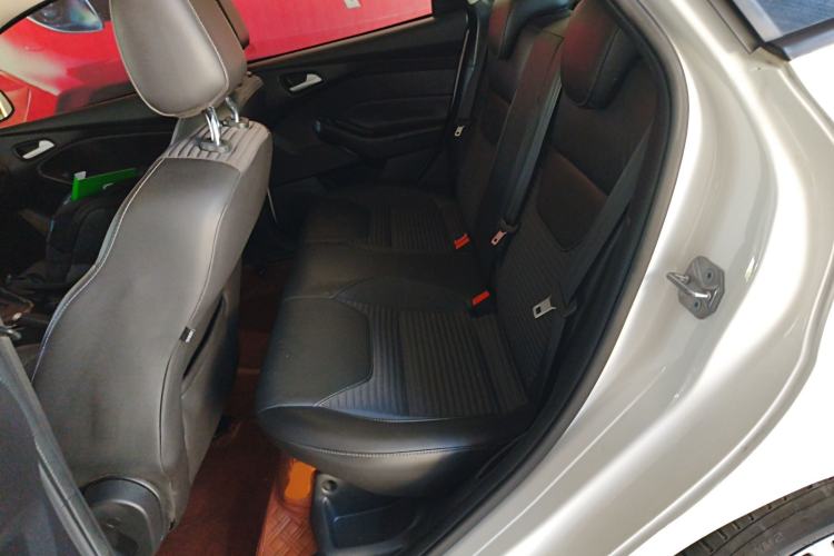 Used Ford Focus 2017 Hatchback EcoBoost 125 Automatic - Ultra-Powerful Style Edition with Smart Drive Features
