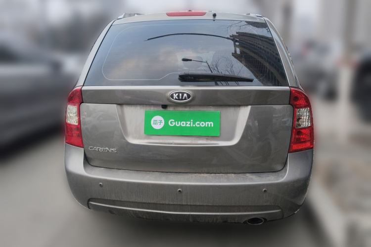 Used Kia Carens 2011 2.0L 7-Seater Automatic Standard Edition
