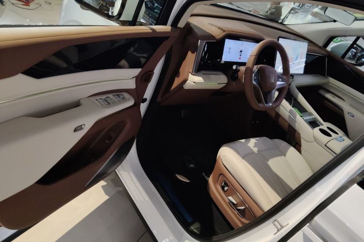 Used BYD Xia 2025 DM-i 1.5T 180km Beyond Edition
