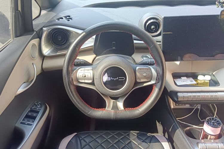 Used BYD Dolphin 2023 420 km Fashion Edition
