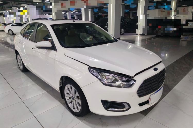 Used Ford Escort 2015 1.5L Automatic Fashion Model
