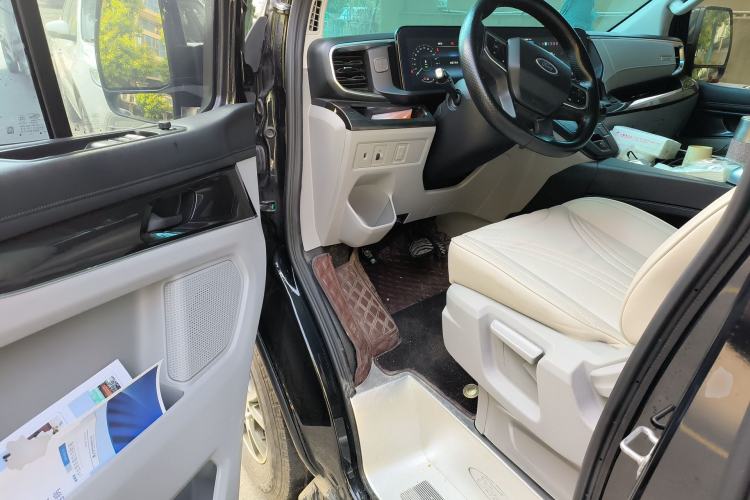 Used Ford Transit 2023 2.0T Diesel Automatic Commercial Van Short Wheelbase Low Roof—7/8/9-Seater