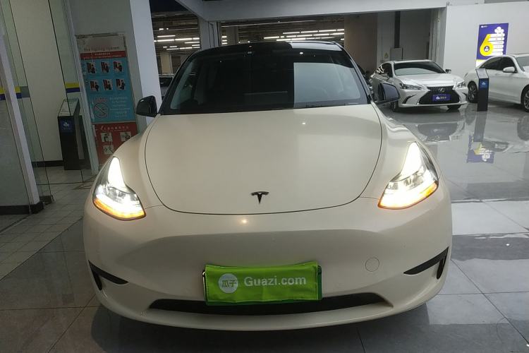Used Tesla Model Y 2023 Rear-Wheel-Drive Version

