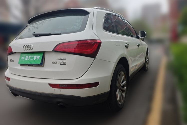 Used Audi Q5 2013 40 TFSI Technology Edition Rear Right 45 Deg