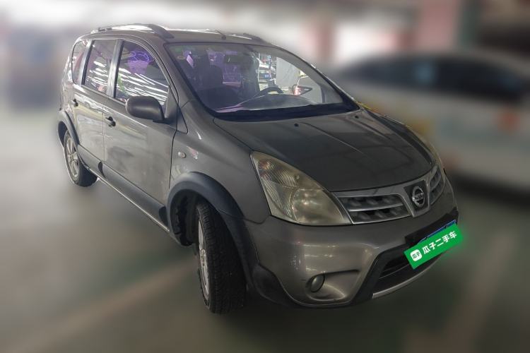 Used Nissan Livina 2010 JINRUI Edition 1.6L Automatic Standard Model Front Right 45 Deg