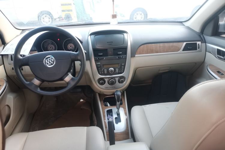 Used Buick Excelle 2015 1.5L Automatic Classic Model Center Console