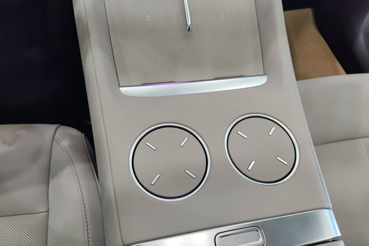 Used Xiaomi Auto YU7 2025 Ultra-Long Range Rear-Wheel Drive Version
