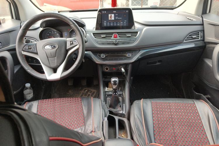 Used JAC Group Refine S3 2017 1.6L Manual Luxury Smart Model Center Console