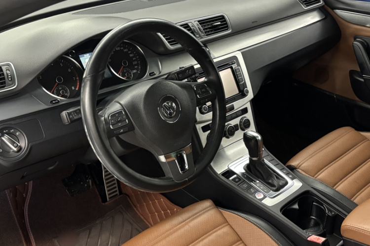 Used Volkswagen FAW-Volkswagen CC 2013 2.0 TSI Ultimate Model Steering Wheel