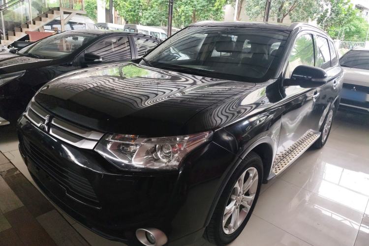 Used Mitsubishi Outlander 2014 2.4L 4x4 Deluxe Value Edition 5 Seats