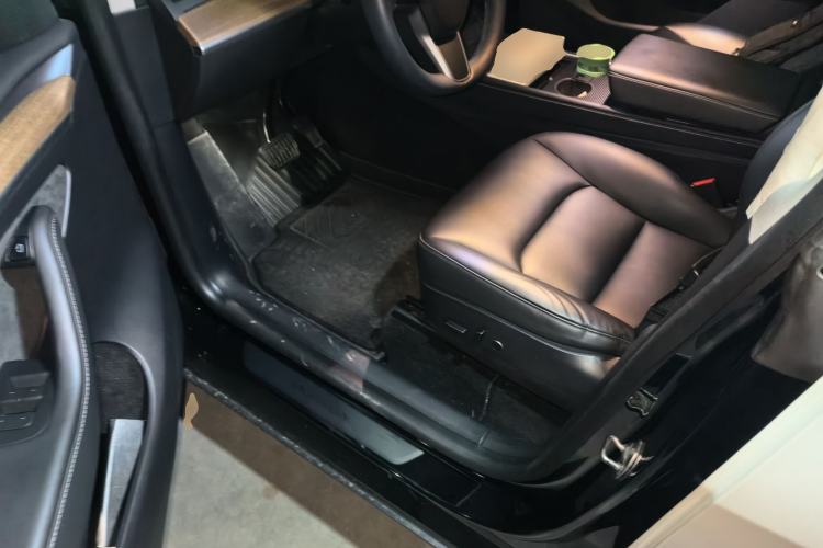 Used Tesla Model Y 2021 Standard Range Rear-Wheel Drive Version Driver Seat