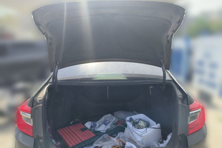 Used Honda Crider 2013 1.8L automatic luxury edition Trunk