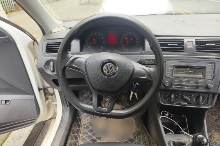 Used Volkswagen Santana 2016 1.6L Manual Fashion Edition Steering Wheel