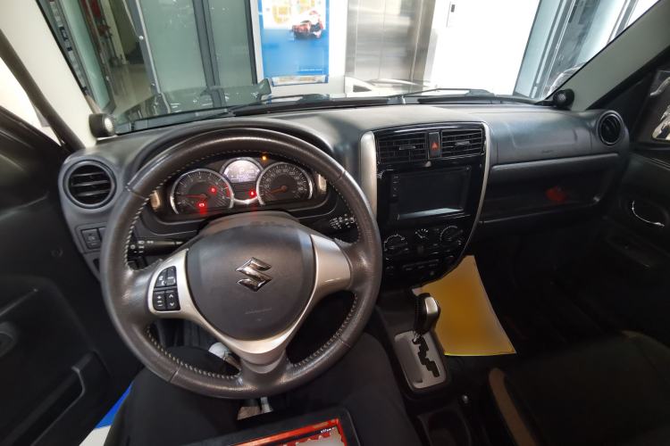 Used Suzuki Jimny 2015 1.3 AT Mode3 Navigation Edition Center Console