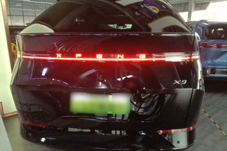Used XPeng X9 2024 702 Ultra-Long Range Max Rear