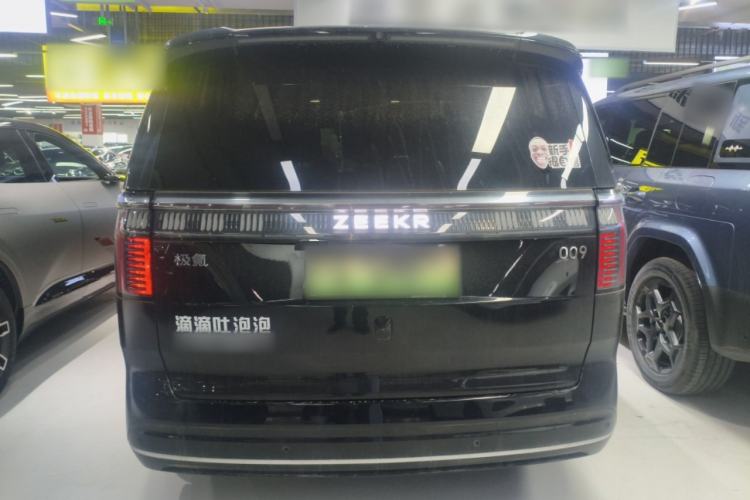 Used Zeekr 009 2024 7-Seater Walk-Through Version Four-Wheel Drive 108 kWh
