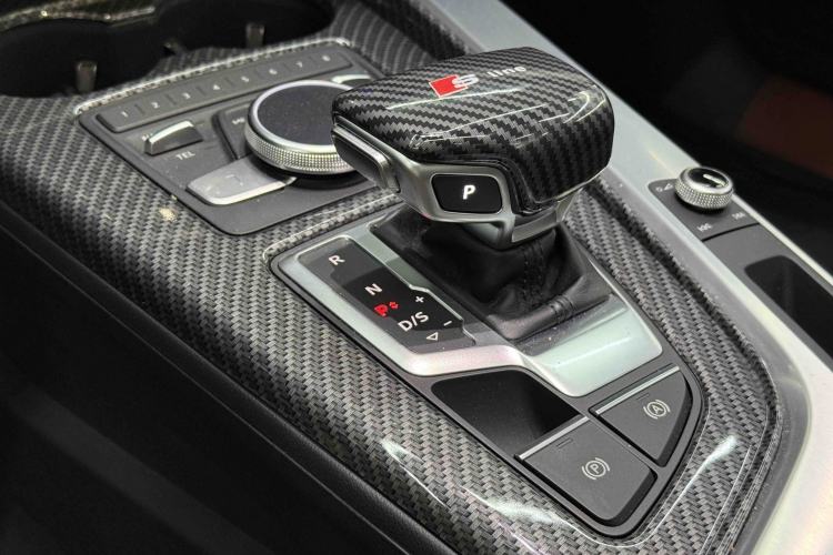 Used Audi A4L 2018 30th Anniversary Edition 40 TFSI Fashion Model