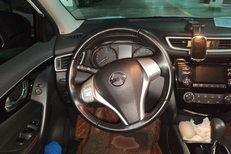 Used Nissan Qashqai 2016 2.0L CVT Luxury Edition Steering Wheel