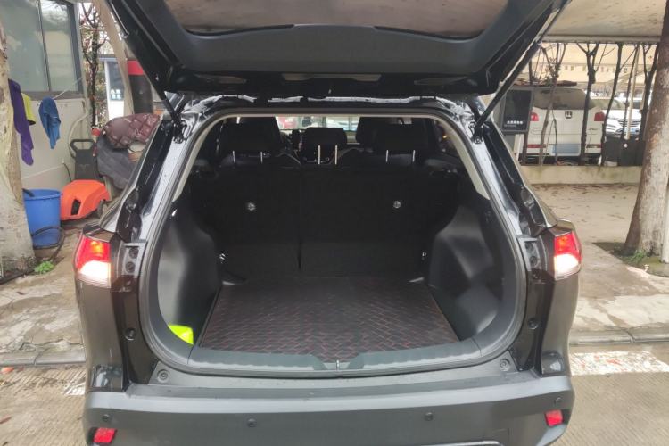 Used Toyota Corolla Cross 2023 Dual-Motor 2.0L Pioneer Edition Trunk