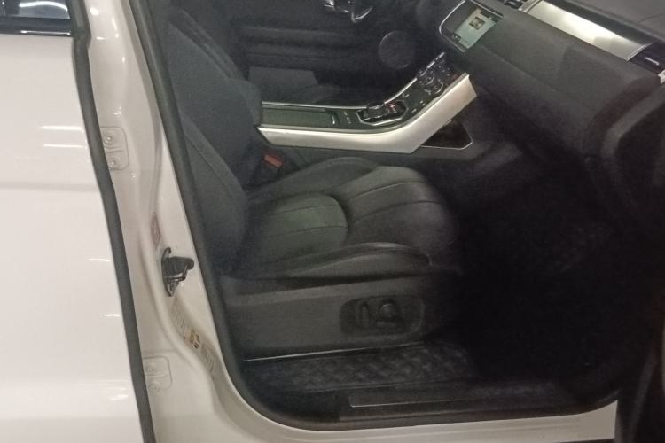 Used Land Rover Range Rover Evoque 2018 240 PS SE Smart Brilliance Edition