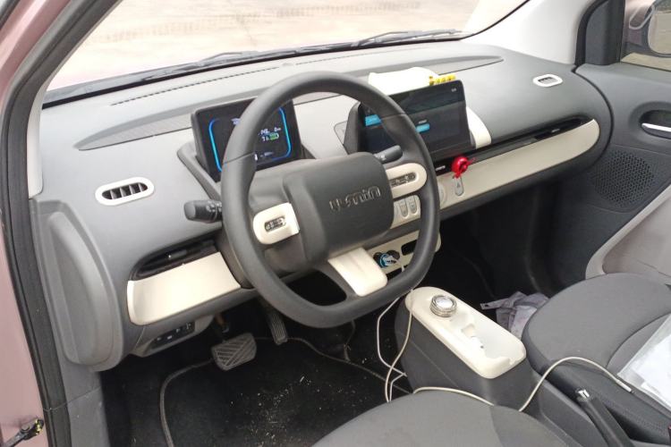 Used CHANGAN NEVO Lumin 2022 210km Sweet Edition Center Console