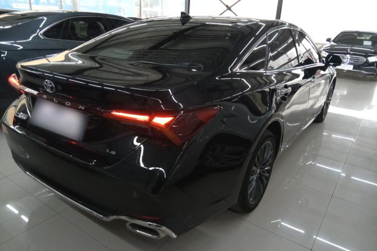 Used Toyota Avalon 2023 2.0L XLE Deluxe Edition