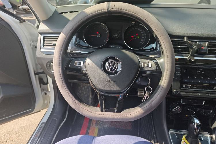 Used Volkswagen C-TREK 2020 1.5L Automatic Comfort Model Steering Wheel