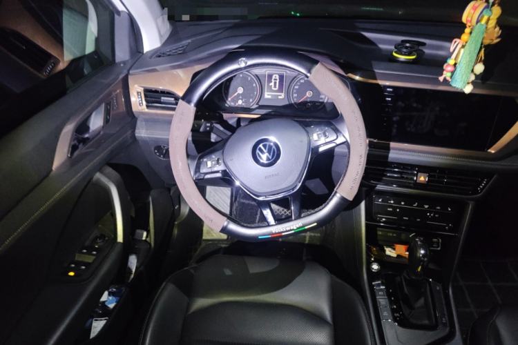 Used Volkswagen Tharu 2021 280TSI Two-Wheel-Drive Luxury Plus Edition Steering Wheel