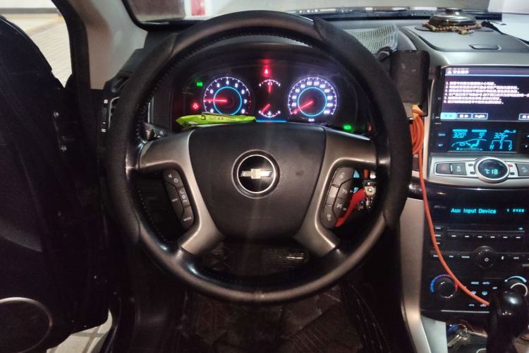 Used Chevrolet Captiva 2012 2.4L 4x4 Flagship Edition 7 Seats Steering Wheel