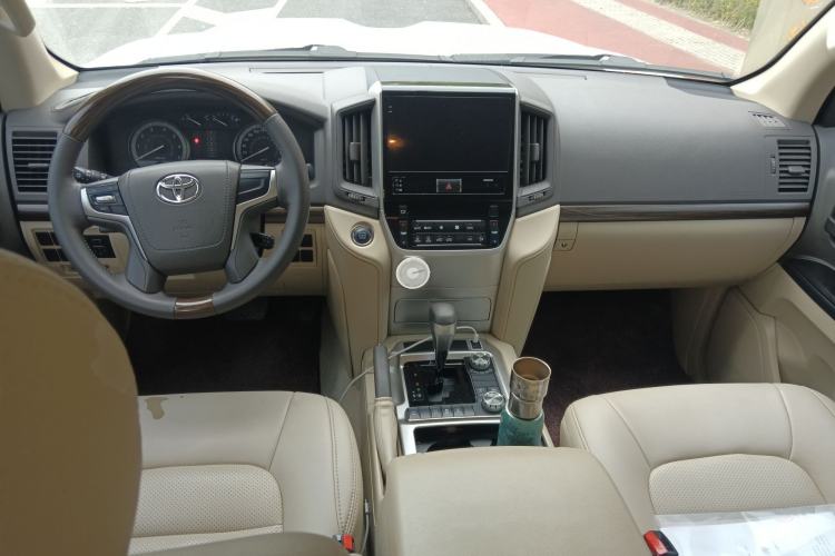 Used Toyota Land Cruiser 