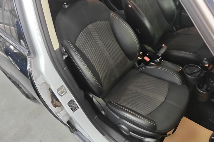 Used MINI Countryman 2014 1.6T COOPER ALL4 Fun Right Front Seat