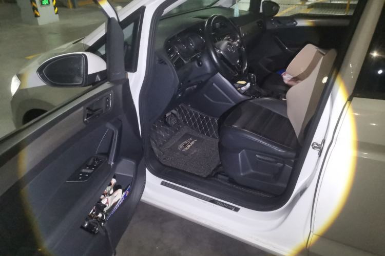 Used Volkswagen Touran 2018 Volkswagen Touran L 280TSI DSG Comfort Edition 7 Seats China V Emission Standard Driver Seat